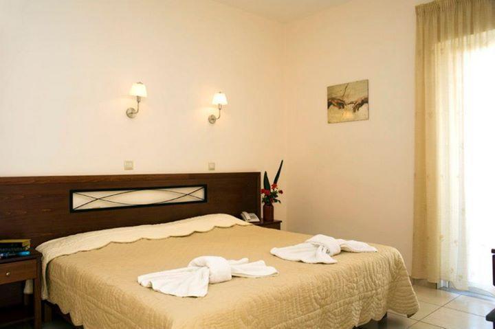 Alfa Hotel Apartments Jeráni Haníon Szoba fotó